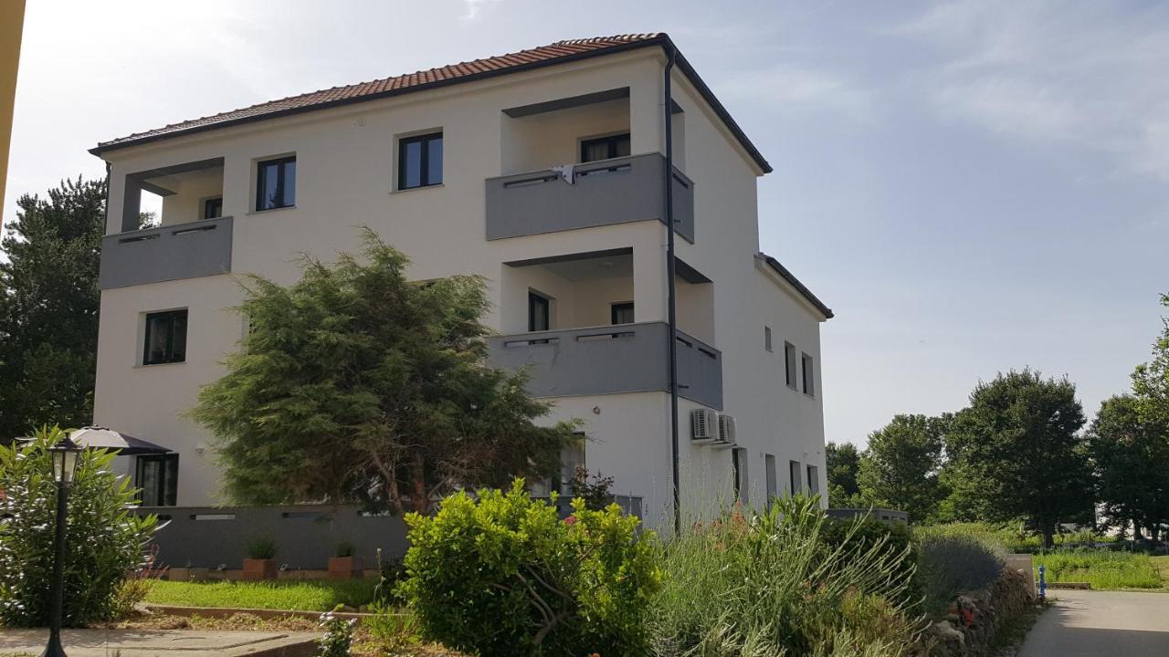 Studios Artemis Baska  Exterior photo